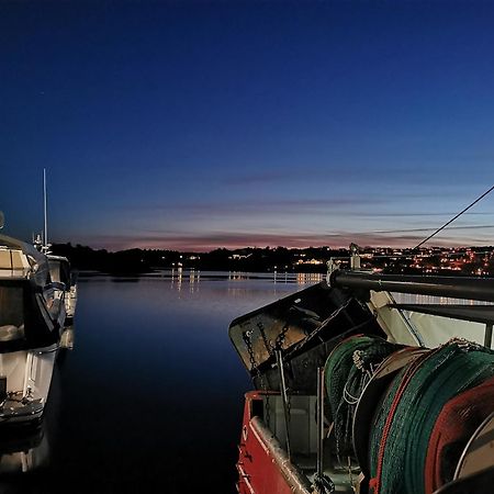 Ferie Pa Bryggekanten I Kristiansand, Flekkeroy ภายนอก รูปภาพ